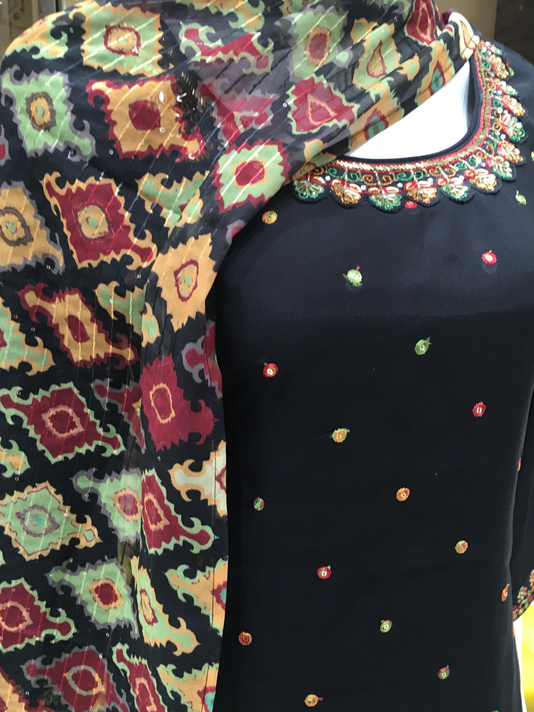 Black/White Chanderi Cotton Straight Cut Salwar Kameez - 15032387 - View 5